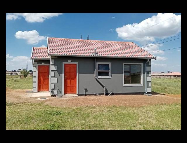 2 BEDROOM HOUSE FOR SALE IN SELCOURT